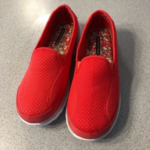 Danskin Now memory foam slide ons
